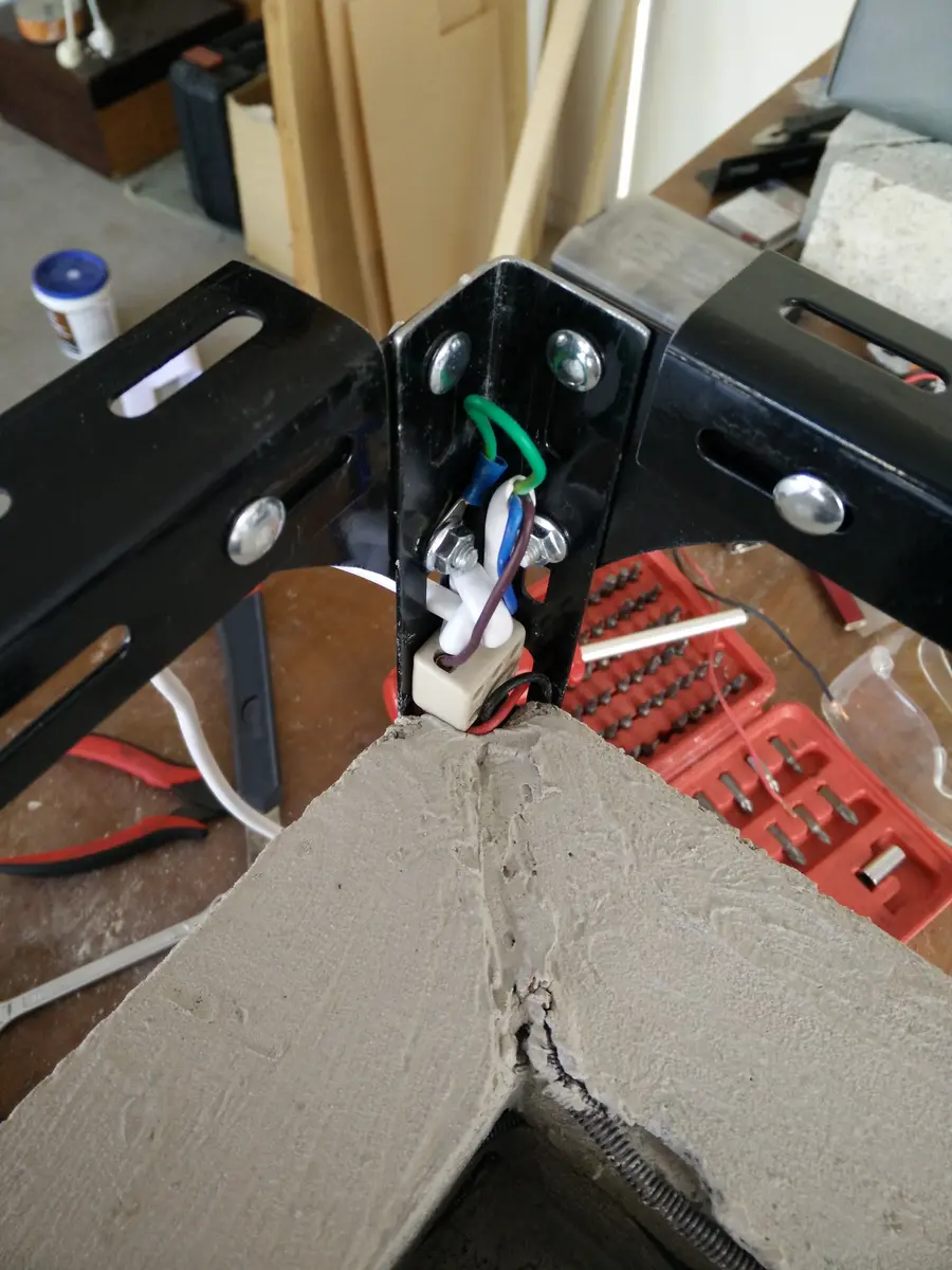 Heating element wire detail