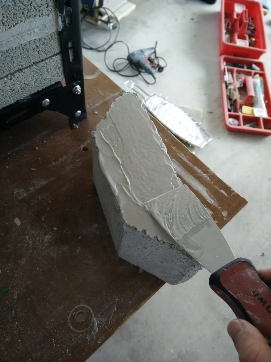 Nichrome element wire embedded in fire-bricks