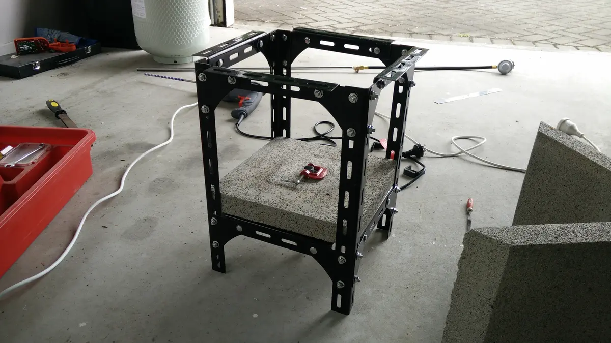 Propane foundry frame with fire-tiles