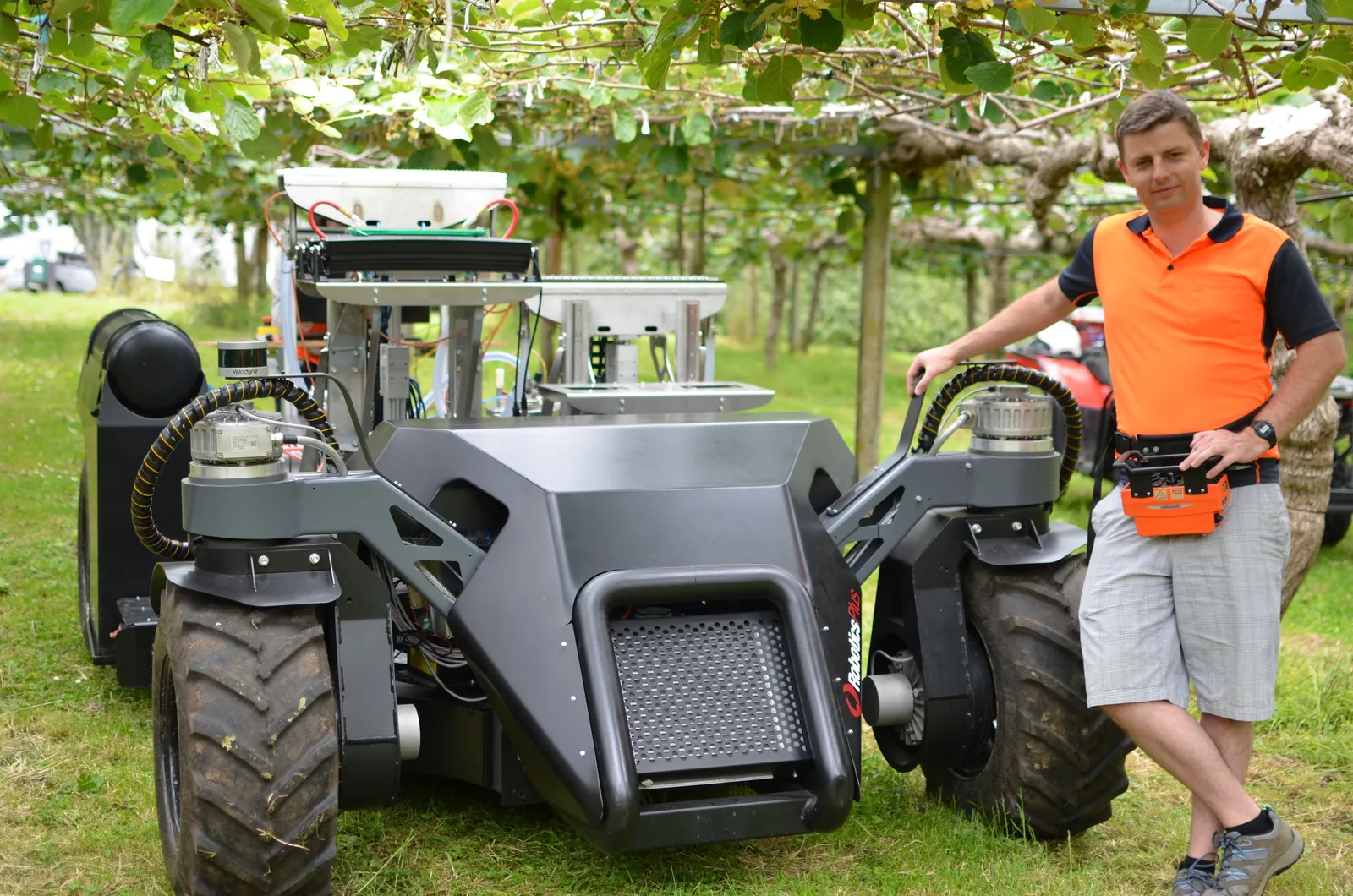 The platform in a kiwifruit orchard with a pollination module mounted